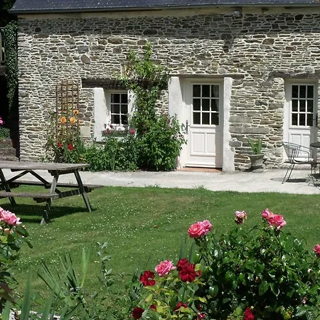 Couette-café La Beauconniere 3*